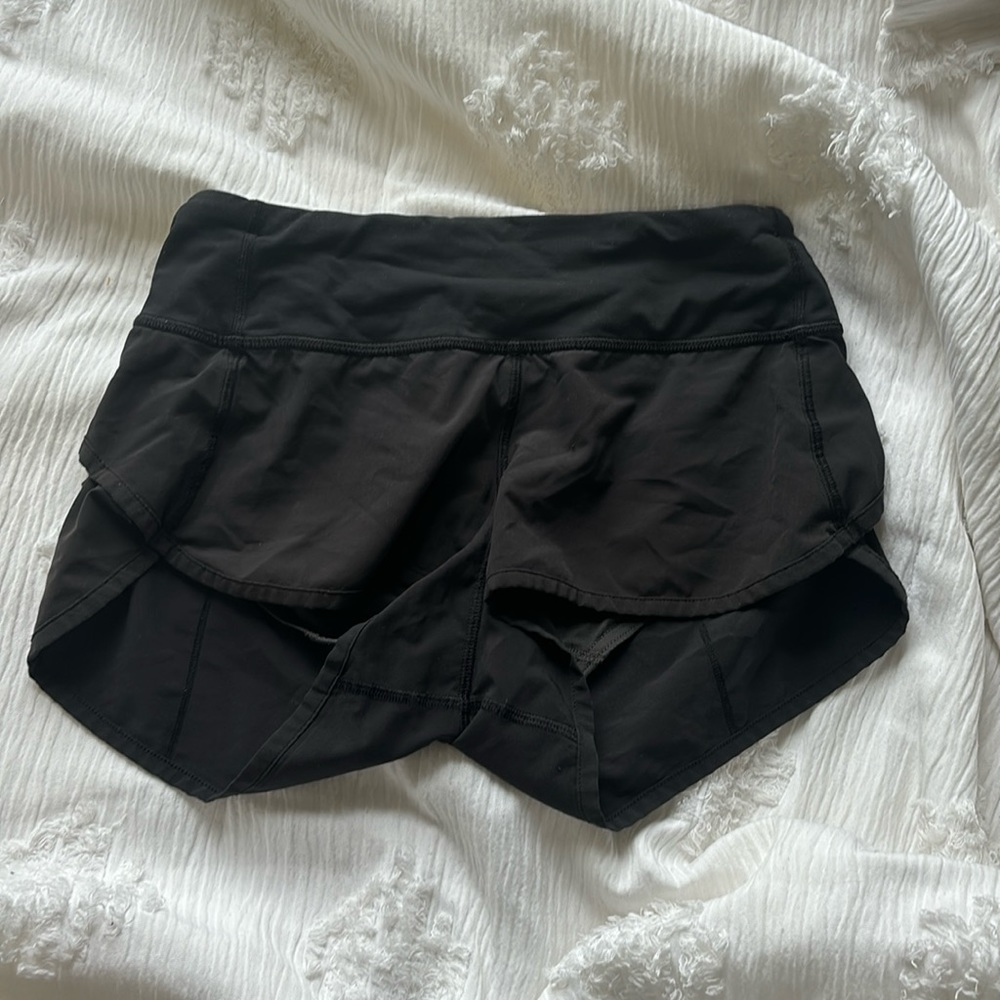 Lululemon low rise speed up shorts